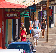 Explore Lahaina Town